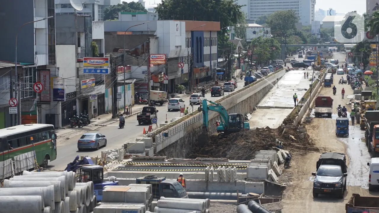 Melihat Progres Pembangunan Underpass Senen Extension