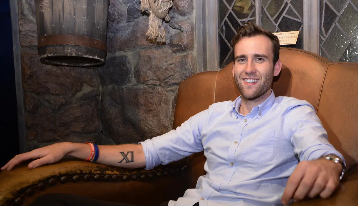 Matthew Lewis yang memerankan Neville Longbottom di film ‘Harry Potter’ menyebutkan kerendahan hati Alan Rickman. Ia sedang berada di Studio Leavesden ketika mendengar kabar duka tersebut. (Bintang/EPA)