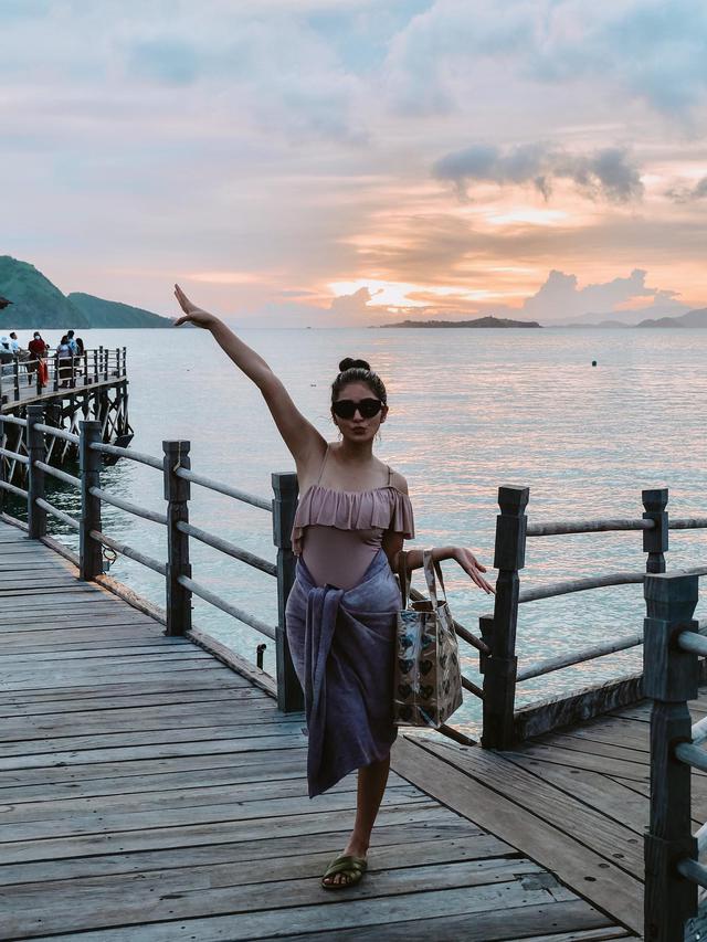 Jadi Tempat Favorit, Ini 7 Momen Liburan Debi Sagita Ke Labuan Bajo