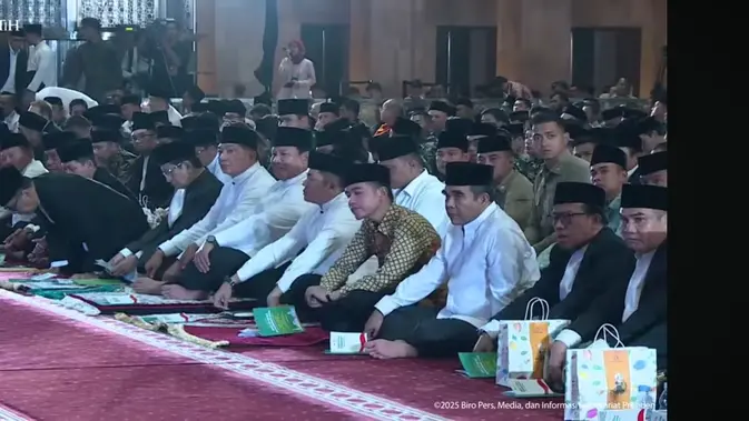 Didampingi Menhan Sjafrie, Prabowo Hadiri Peringatan Maulid Nabi di Istiqlal