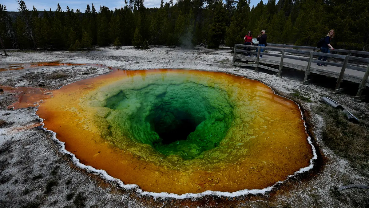 Tercebur ke Mata Air Panas Yellowstone, Pria AS Alami Luka Bakar - Global  Liputan6.com