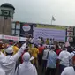 Massa unjuk rasa tolak hak angket KPK di depan Gedung DPR. (Liputan6.com/Devira Prasitiwi)