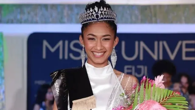 Miss Universe Fiji Manshika Prasad saat dinobatkan sebagai pemenang pertama. (Dok: IG @_manshikaprasad