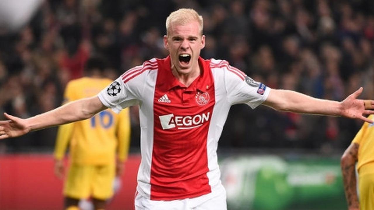 Juventus Pantau Duo Bintang Muda Ajax