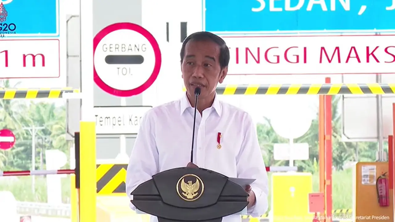 Presiden Joko Widodo (Jokowi) meresmikan Jalan Toll Trans Sumatera Ruas Binjai Langsa
