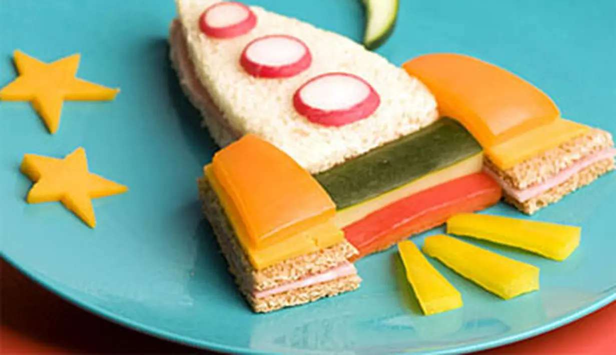 10 Ide Membuat Bekal Sandwich Kreatif Photo