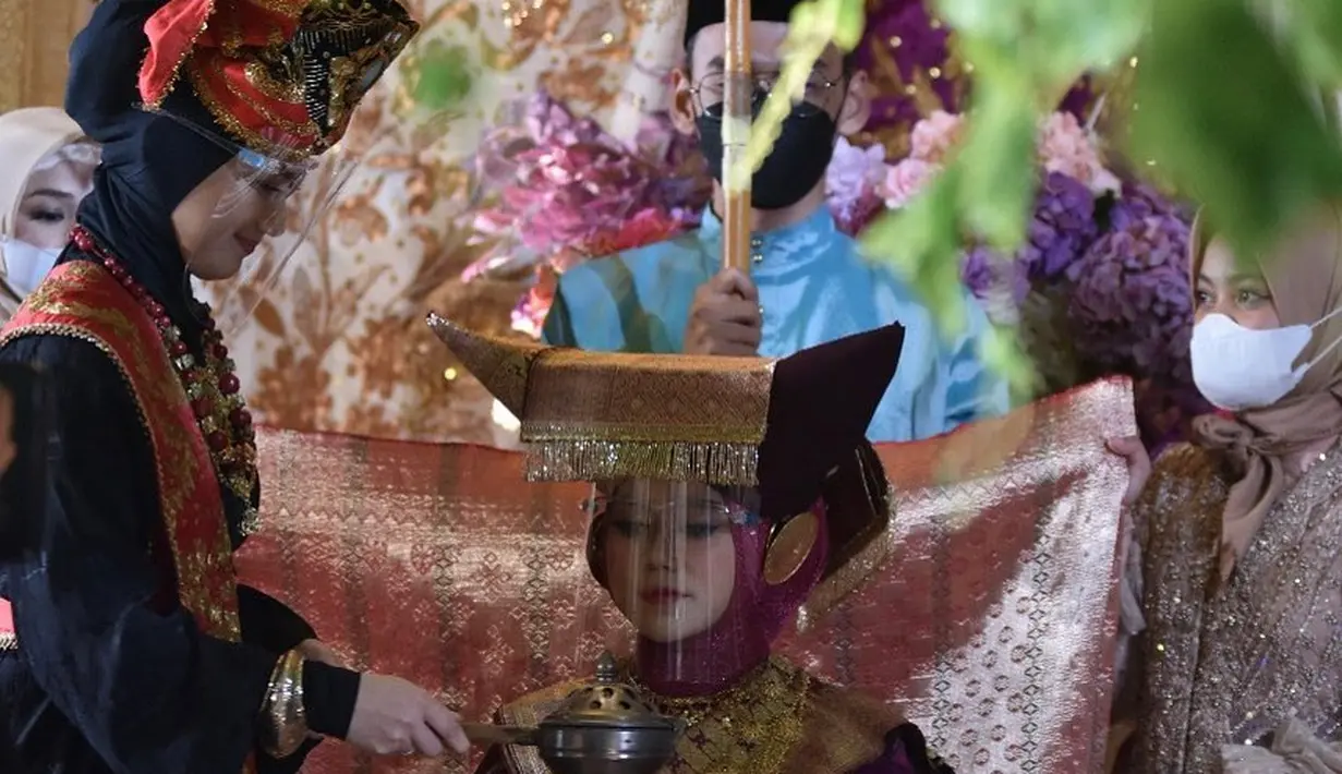 Malam Bainai Lesti Kejora (Instagram/antv_official)