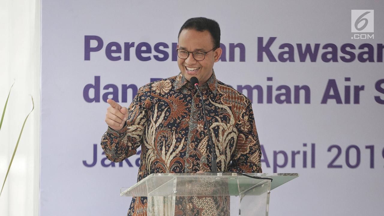 Anies Baswedan Resmikan Air Siap Minum