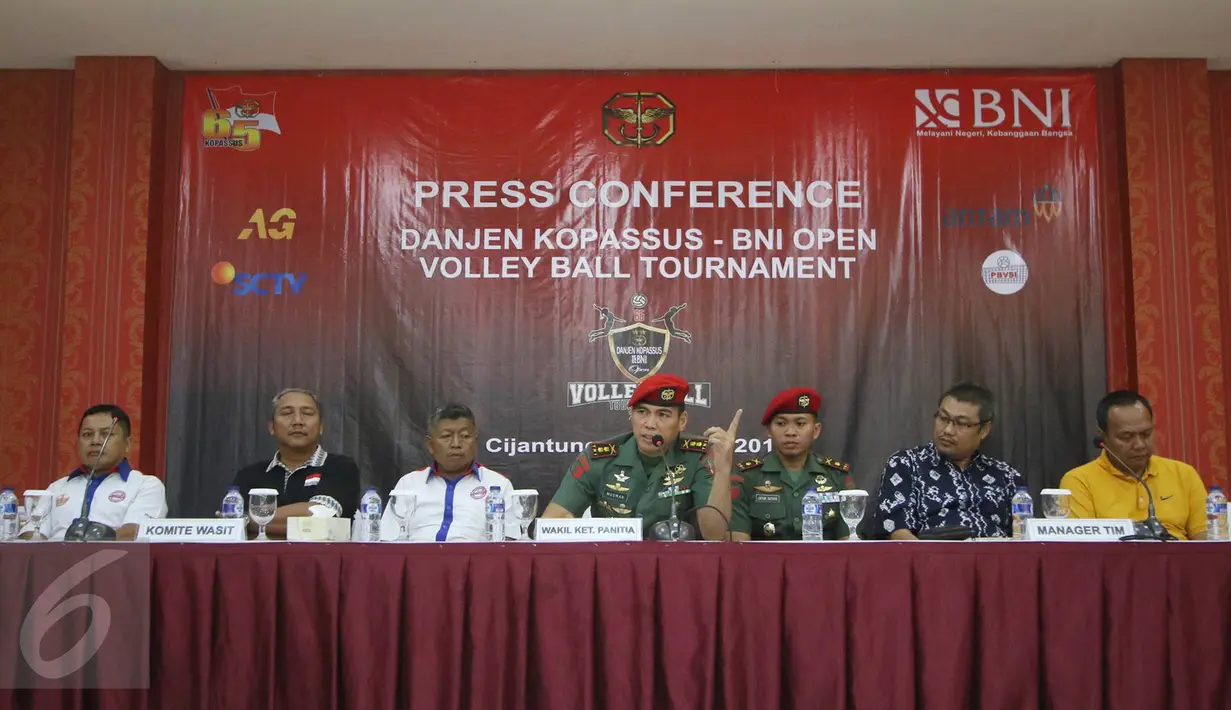 Suasana jumpa pers kegiatan Danjen Kopassus - BNI Open Volley Ball Tournament, Jakarta Timur, Jumat (31/3). Dalam rangka merayakan Hari Ulang Tahun (HUT) yang ke-65, Kopassus menyelenggarakan pertandingan bola voli. (Liputan6.com/Immanuel Antonius)