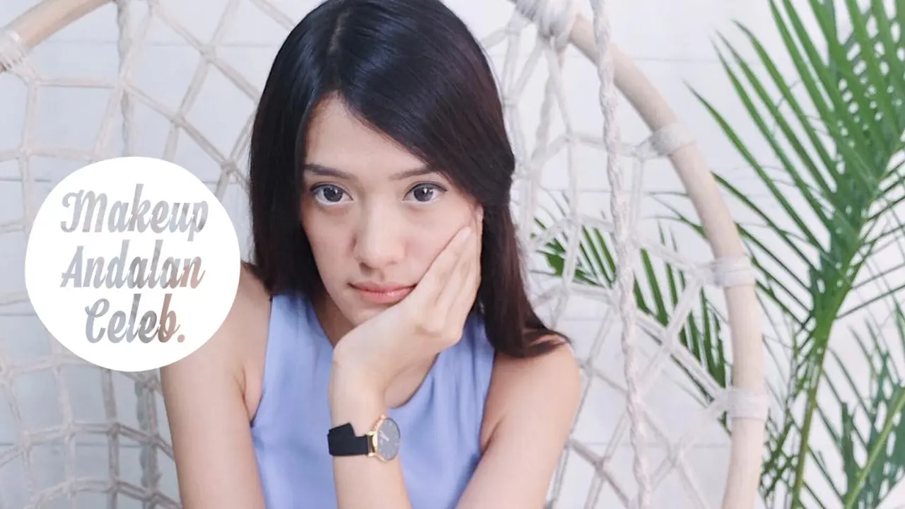 [Bintang] Makeup Andalan Seleb: Siap Dipinang Raditya Dika, Dandanan Minimalis Anissa Aziza Sungguh Memesona