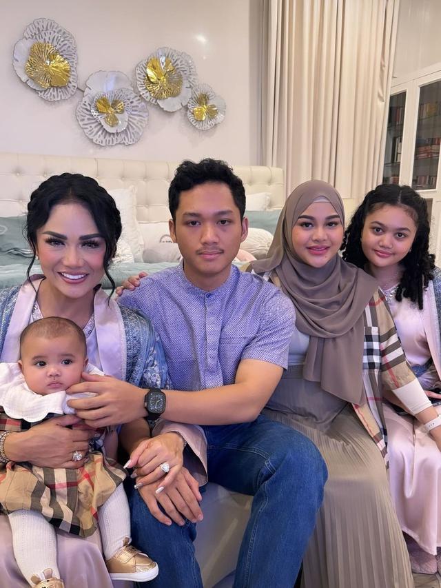 Ultah Krisdayanti ke-49