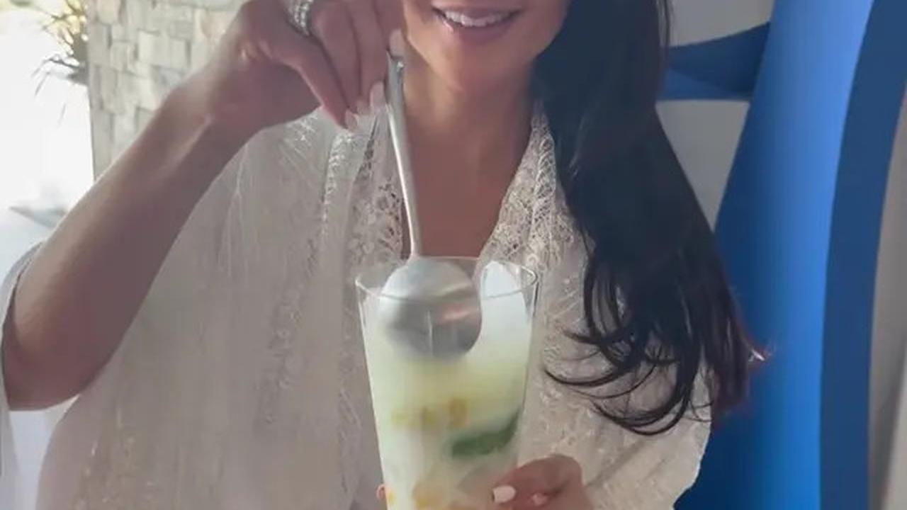 7 Potret Farah Quinn Buka Puasa di Paradise Valley, Bikin Es Teler di AS