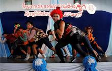 Di Thailand narapidana menari Gangnam Style