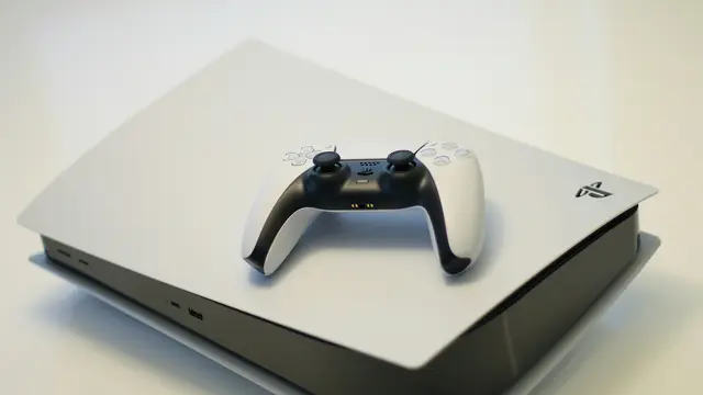 Ilustrasi Playstation/Photo by Kerde Severin on Unsplash