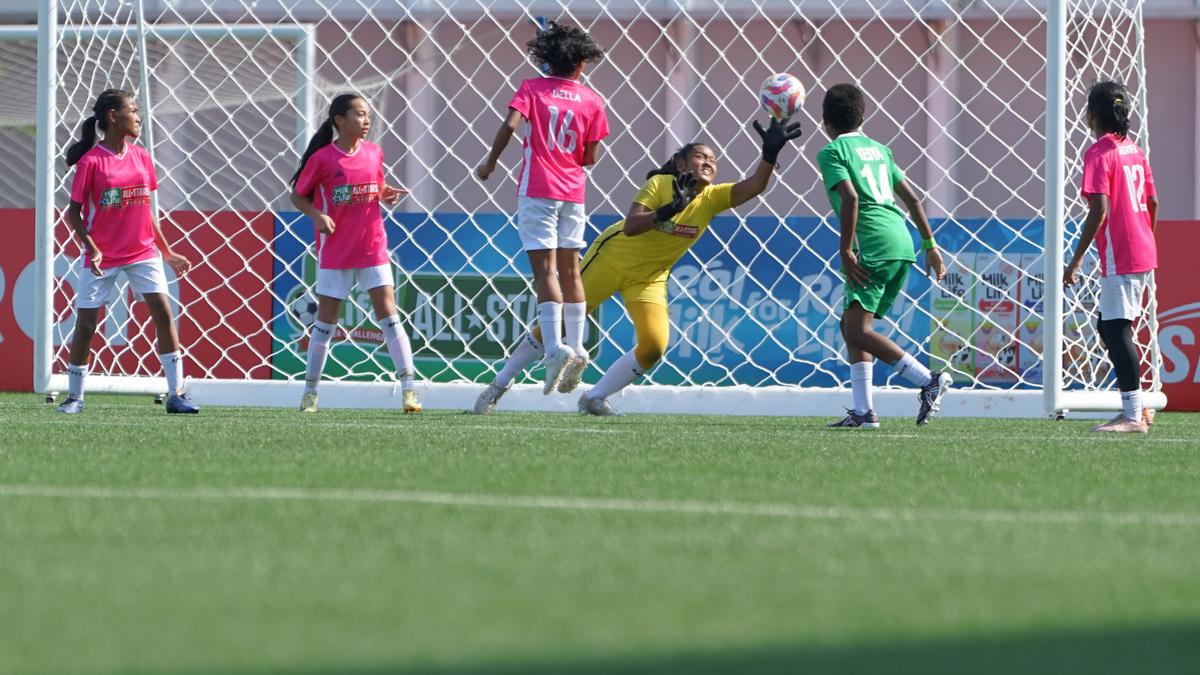 Cerita Alya Putri Ariyanto dari Tim All Stars Kudus: Berawal dari Libero Bola Voli, Kini Nyaman Jadi Kiper
