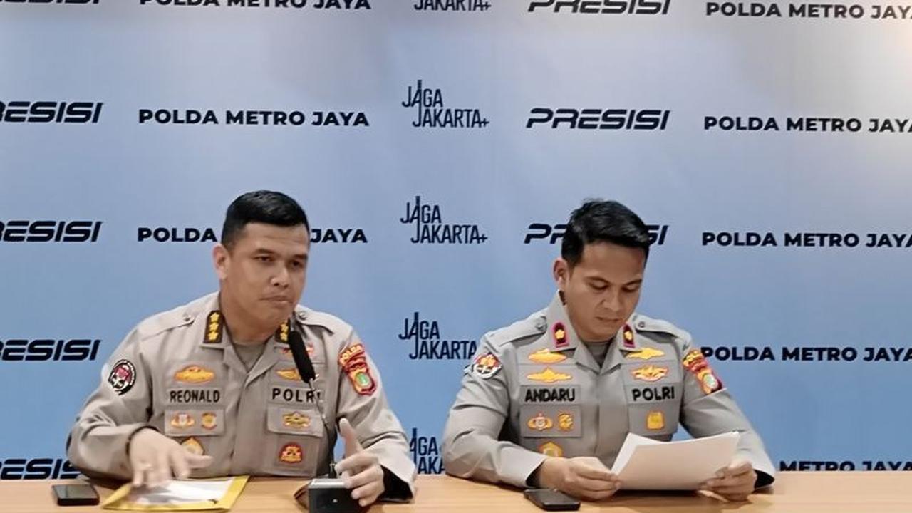 Polda Metro Jaya Terima Barang Bukti Kasus Pencemaran Nama Baik Pandji Pragiwaksono