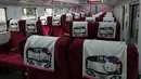 Interior bagian dalam kereta Taroko Ekspres yang bertemakan Hello Kitty di Taipei, Taiwan, Senin (21/3). Kereta tersebut akan melakukan perjalanan perdananya dari Taipe ke Taitung. (REUTERS/Tyrone Siu)