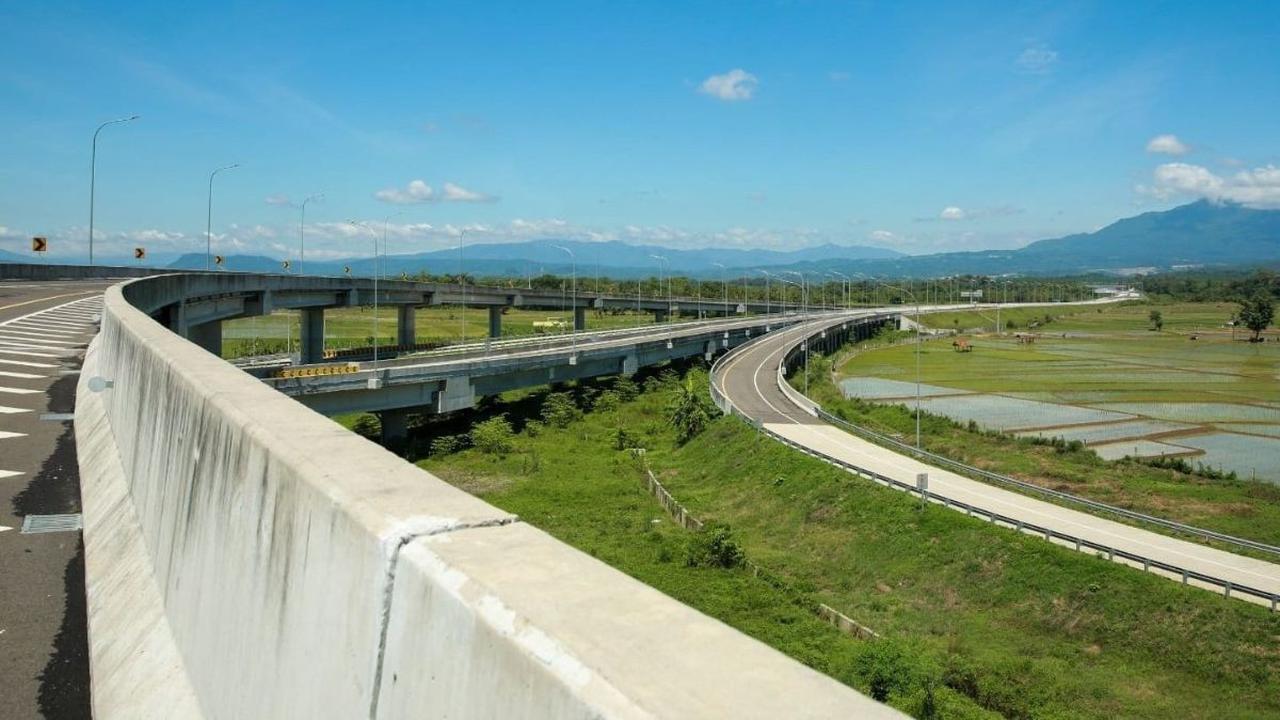 VIDEO: Fakta-Fakta Ngeri Longsor Tol Bocimi, Begini Penjelasan Pengelola