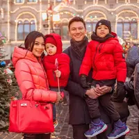 Titi Kamal dan keluarganya. (Foto: Instagram @titi_kamall)