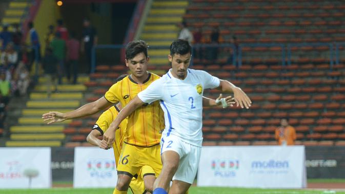 Bek tim nasional Malaysia, Matthew Davies, menjadi salah satu pemain yang wajib diwaspadai Indonesia di semifinal SEA Games 2017, Sabtu (26/8/2017). (dok. kualalumpur2017.com)