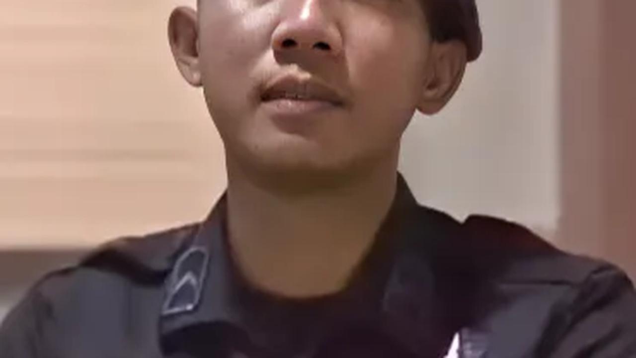 Cleaning Service ini Ternyata Anggota Brimob, Begini saat Kerja & Dinas Pakai Seragam
