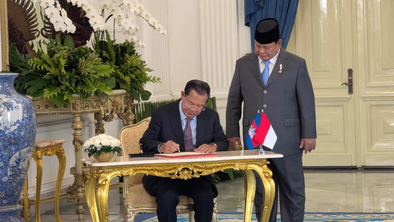 Dikawal Pasukan Berkuda, Prabowo Sambut Presiden Senat Kamboja di Istana