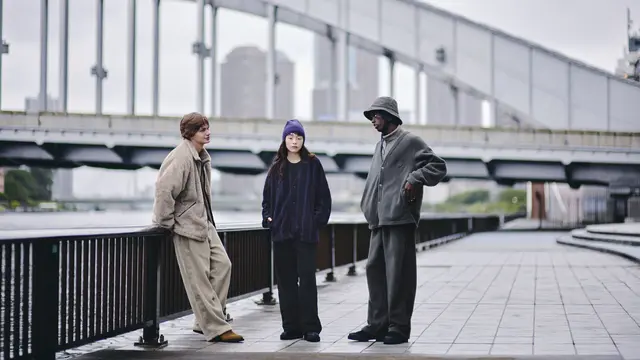 UNIQLO x Needles Bikin Warga Korea Antre Panjang ke Jalan, Apa yang Bikin Kolaborasi Ini Hype?