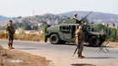 Ketegangan di perbatasan antara Israel dan Lebanon meningkat usai Hamas melancarkan serangan besar-besaran di sisi selatan Israel dari Jalur Gaza. (AP Photo/Hassan Ammar)