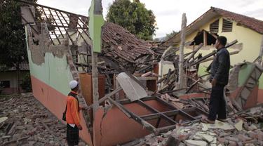 Penampakan Kerusakan Akibat Gempa Sukabumi