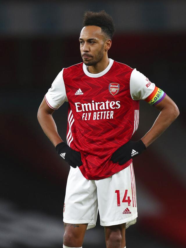 FOTO: Gol Bunuh Diri Aubameyang Buat Arsenal Kalah dari Burnley