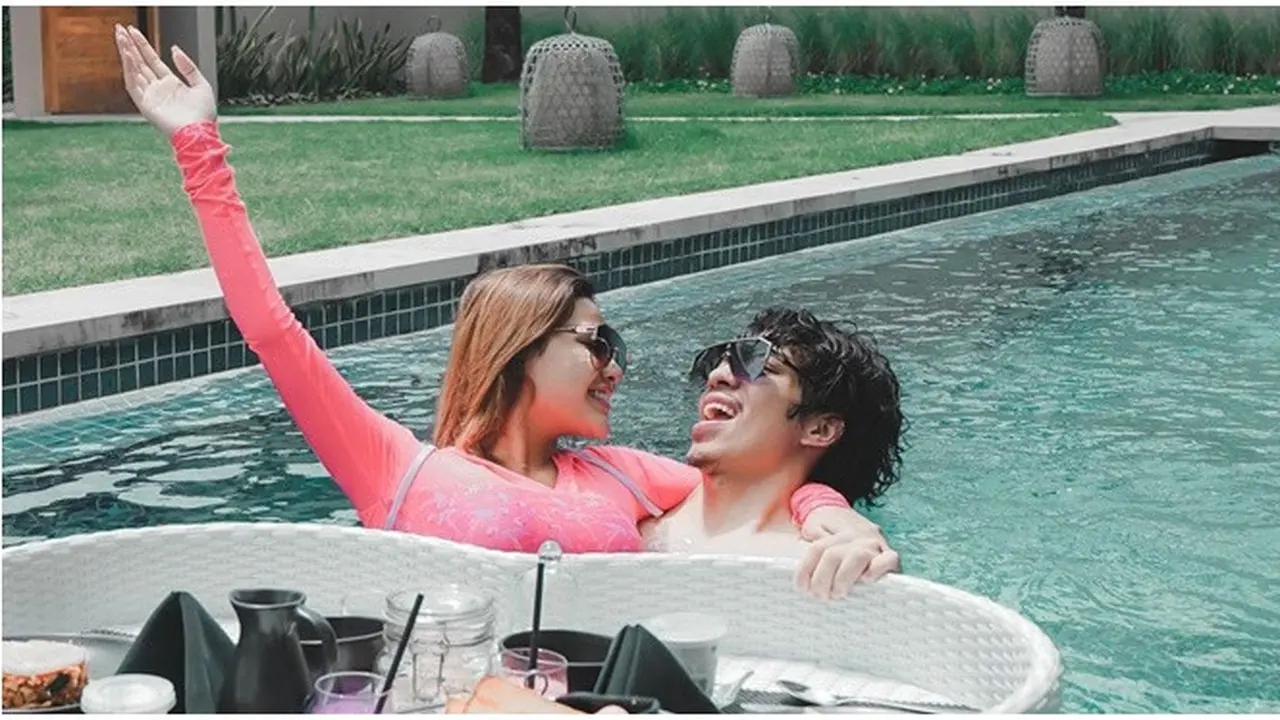 6 Momen Honeymoon Atta Halilintar dan Aurel Hermansyah di Bali, Romantis