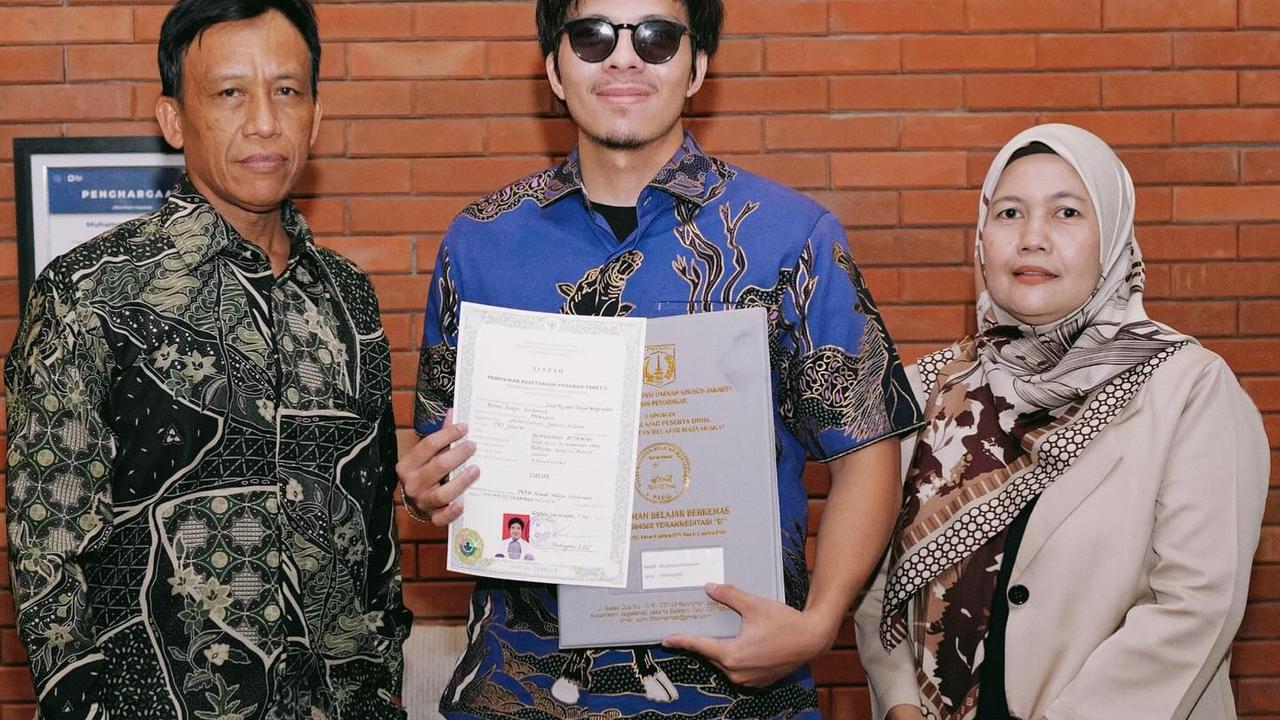 Momen Atta Halilintar Akhirnya Punya Ijazah SMA di Usia 29 Tahun
