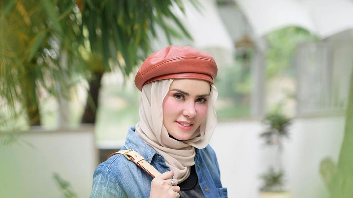 8 Inspirasi Fashion Hijab Boyish Harian, Muslimah Tampil makin Elegan dan Stylish