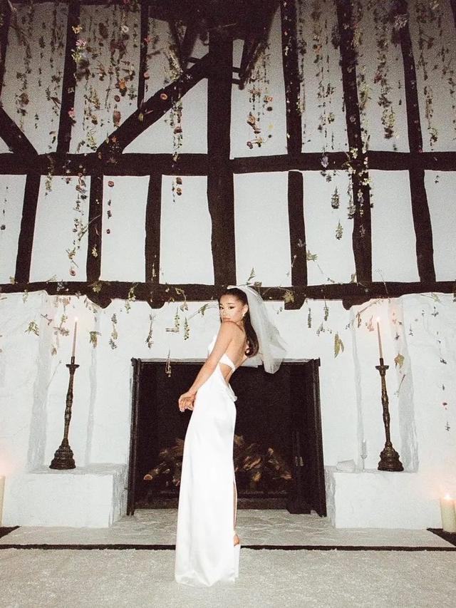 Ariana Grande dan Dalton Gomez