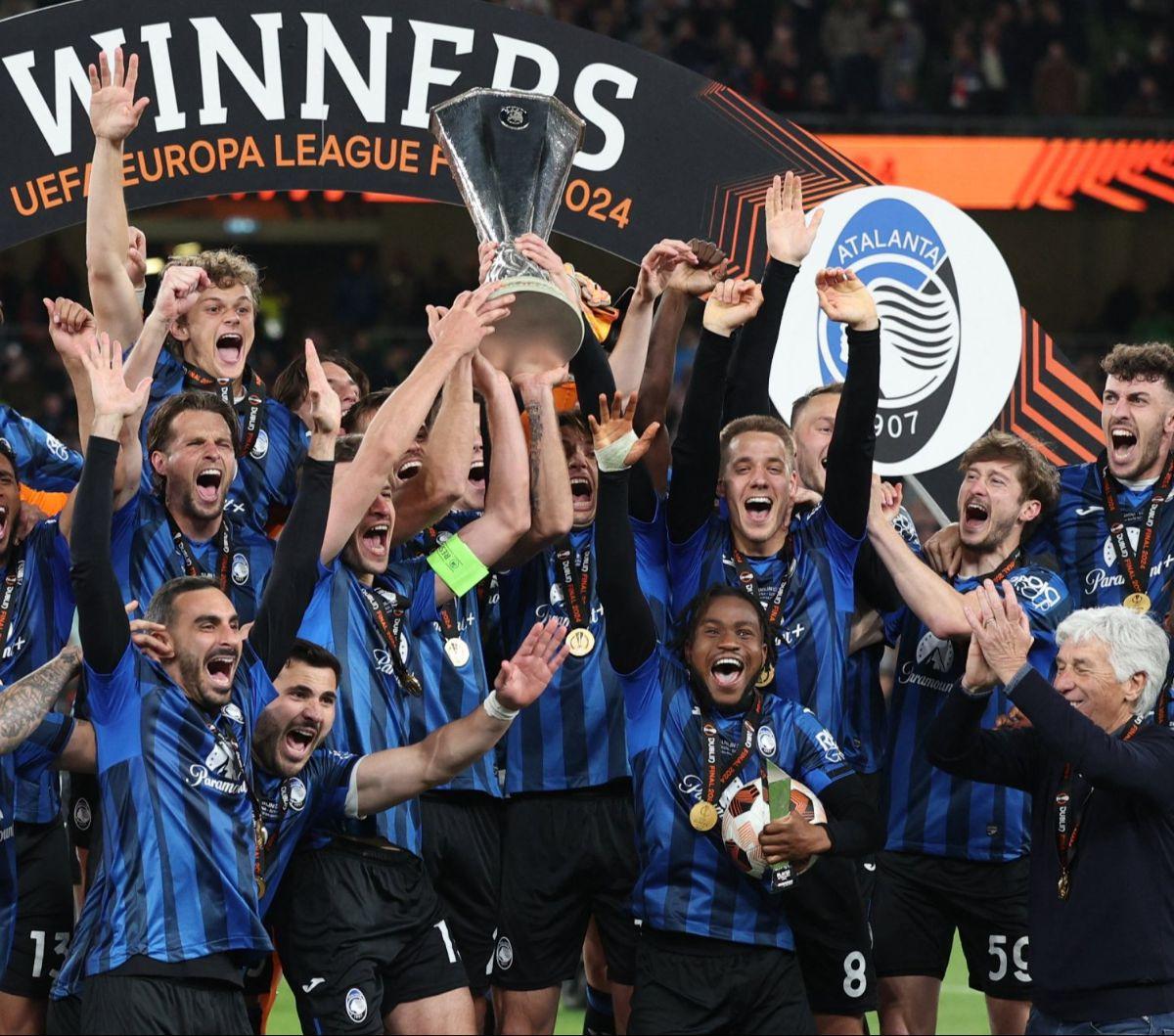 Atalanta resmi menahbiskan diri menjadi jawara Liga Europa musim 2023/2024. Kesuksesan ini diraih setelah mereka menghajar Bayer Leverkusen dengan skor 3-0 dalam laga final yang berlangsung di Aviva Stadium, Dublin, Irlaindia, Kamis (23/5/2024) dini hari 