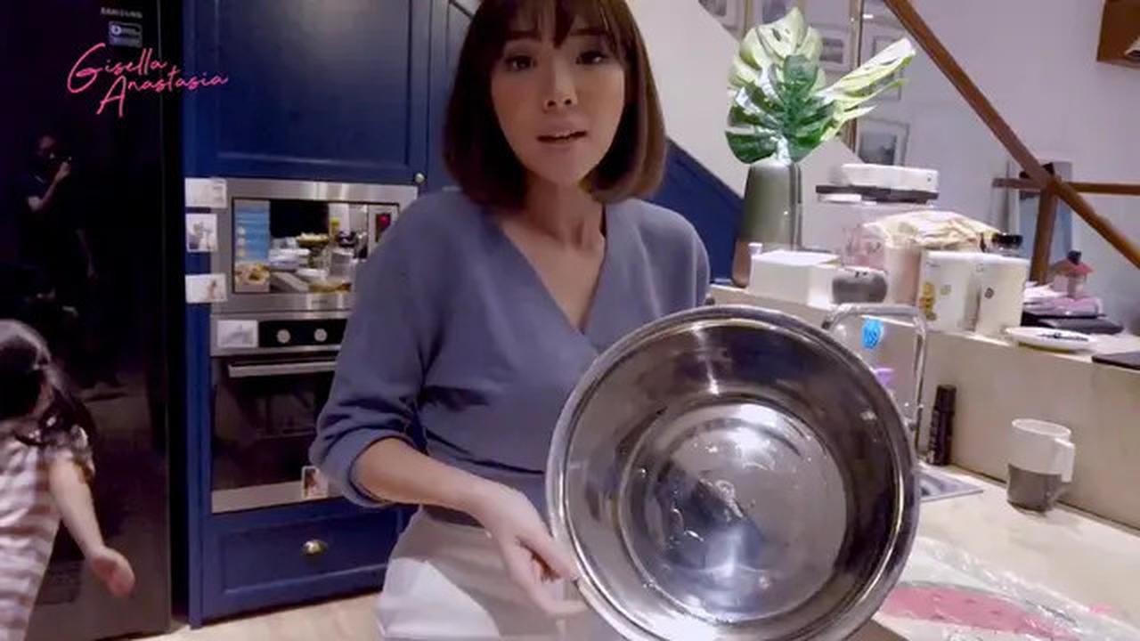 7 Potret Dapur Gisella Anastasia, Intip Bentuknya yang Bikin Betah Masak