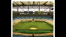 Stadion Maracana, stadion kebanggan kota Rio de Janeiro. Stadion ini akan menjadi tempat berlaga konstentan Piala Dunia 2014 (AFP PHOTO / VOISHMEL)