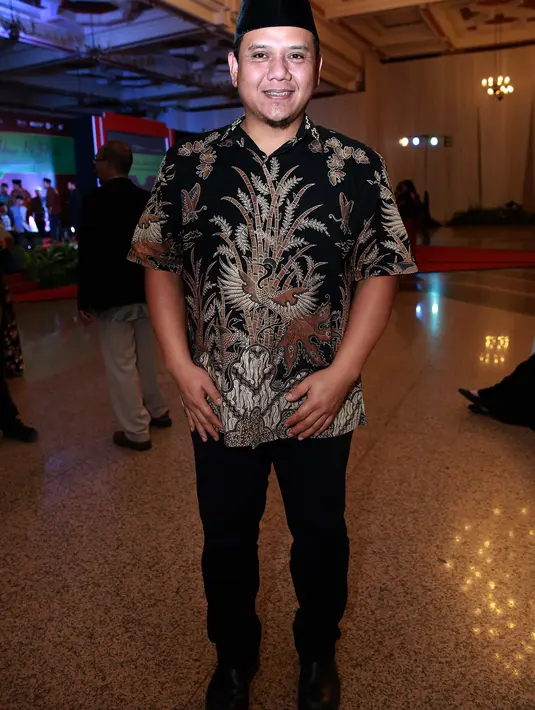 "Kalau saya enggak jadi penyanyi, saya pasti akan jadi relawan salah satu lembaga seperti ini. karena menjadi mimpi masa kecil saya," ujar Fadli Padi, di Balai Sudirman, Jakarta Selatan, Rabu (27/7/2016) malam. (Deki Prayoga/Bintang.com)