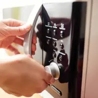 Ilustrasi Microwave (iStock)