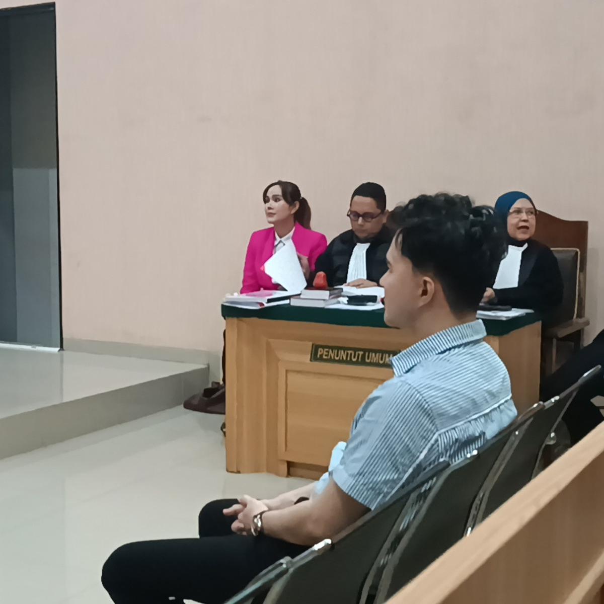 dr oky jadi saksi di sidang Isa Zega