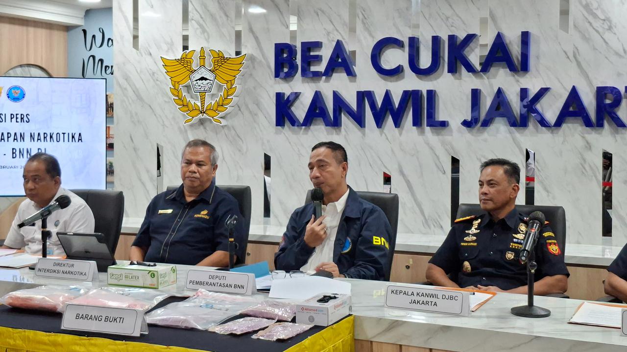 Operasi Gabungan Bea Cukai - BNN Gagalkan Penyeludupan 4.018 Ekstasi dari Afrika