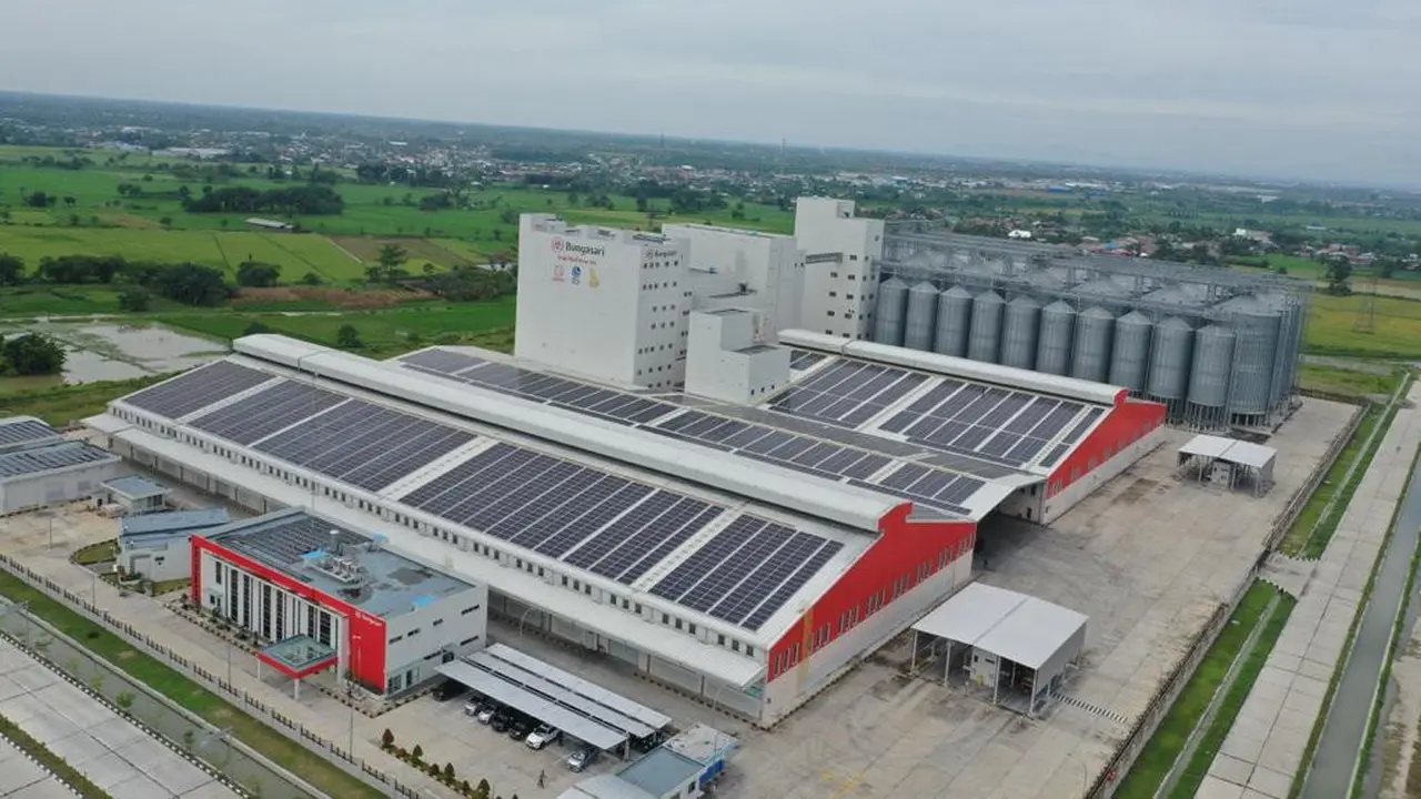PT Bungusari meresmikan Pembangkit Listrik Tenaga Surya (PLTS) Atap Bungasari Medan. (Istimewa)