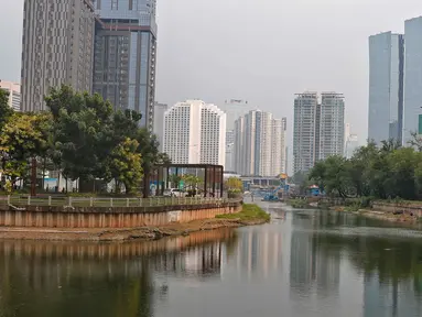 Suasana  Waduk Melati yang berada di Jakarta, Rabu (5/7/2023). (Liputan6.com/Angga Yuniar)