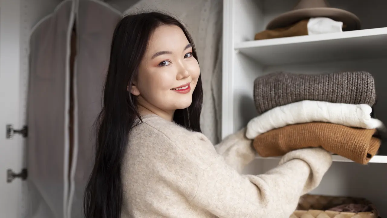 Upgrade Gaya Tanpa Bikin Kantong Kering, Ini Tips Tampil Stylish dengan Budget Terbatas