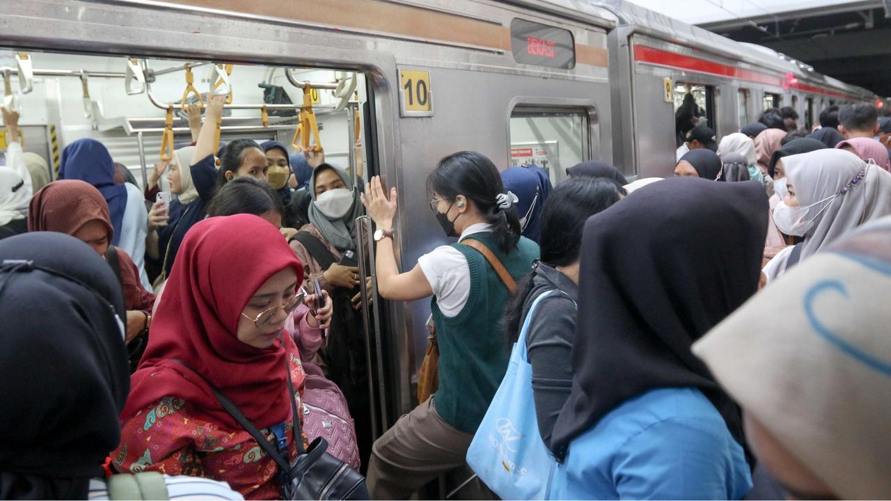 Perjalanan KRL Jabodetabek ditambah mulai 1 Februari 2025