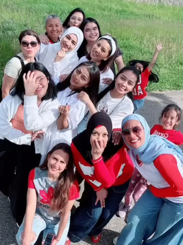 Cindy Fatikasari Rayakan Hari Kanada