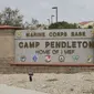 Pintu masuk ke markas Korps Marinir Kamp Pendleton di Oceanside, California, Amerika Serikat. (Dok. AP Photo/Gregory Bull, File)