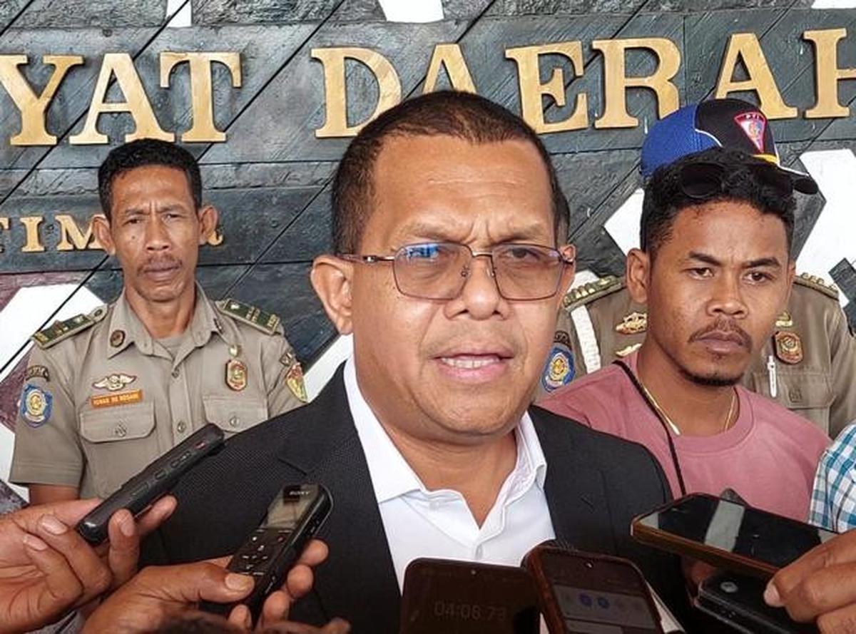 Gubernur Nusa Tenggara Timur Melki Laka Lena (Liputan6.com/Ola Keda)
