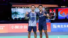 Ganda putra Indonesia Fajar Alfian/Muhammad Shohibul Fikri melangkah ke semifinal Kejuaraan Bulu Tangkis Asia 2026 usai mengalahkan Fang-Chih Lee/Fang-Jen Lee dari Chinese Taipei 21-15 dan 21-18 di Ningbo Olympic Sports Cente, China, Jumat (10/4). (foto: PBSI)