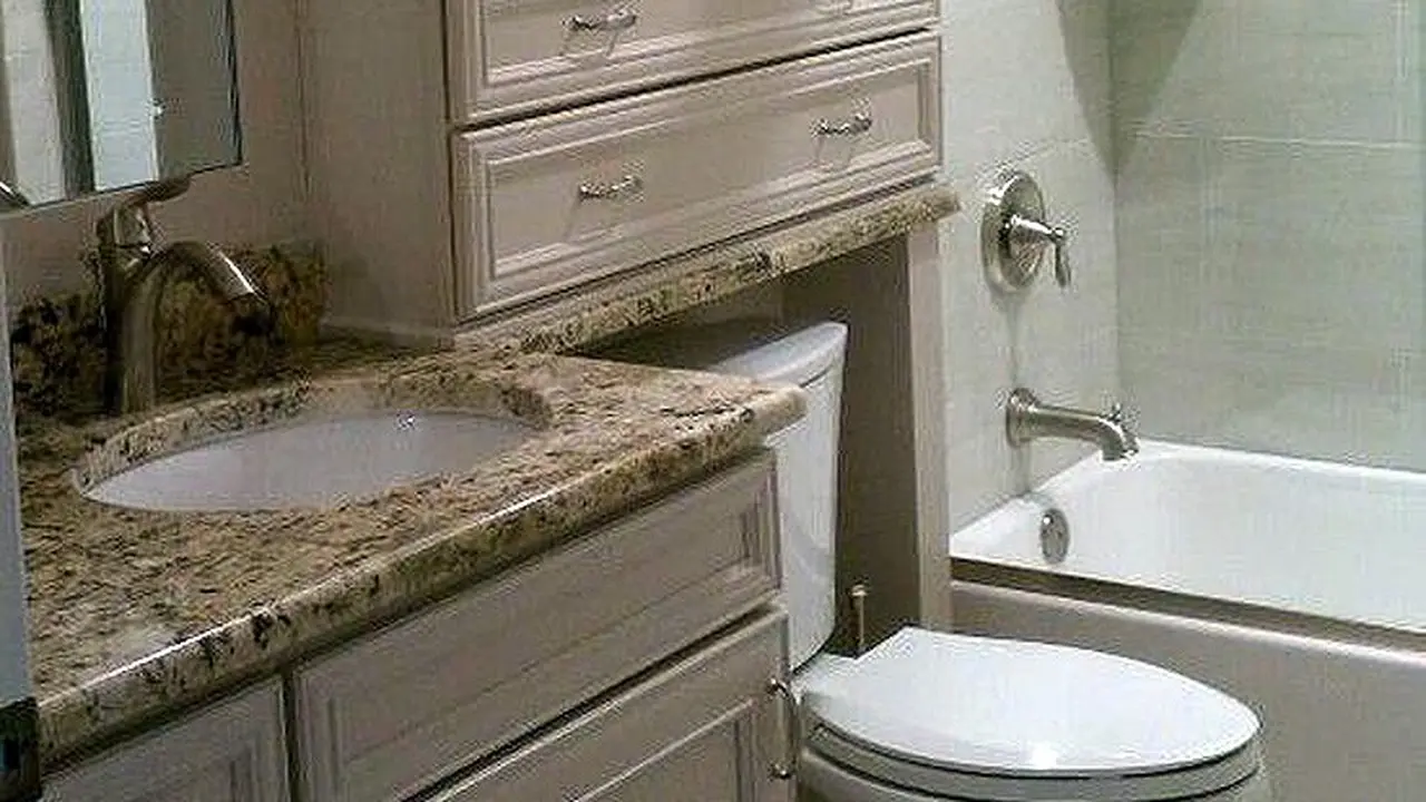 Tips Memanfaatkan Ruang di Atas Toilet